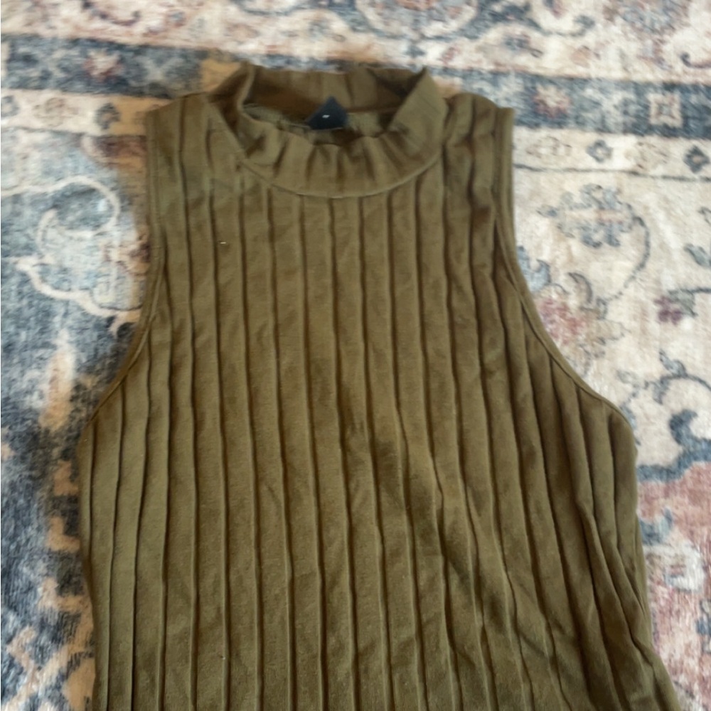 SHEIN Green Ribbed Sleeveless Tank Top